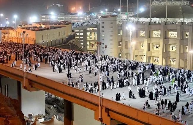 15 Days Essential Hajj (Shifting + Madinah + Makkah) Hajj package in Makkah and Madinah